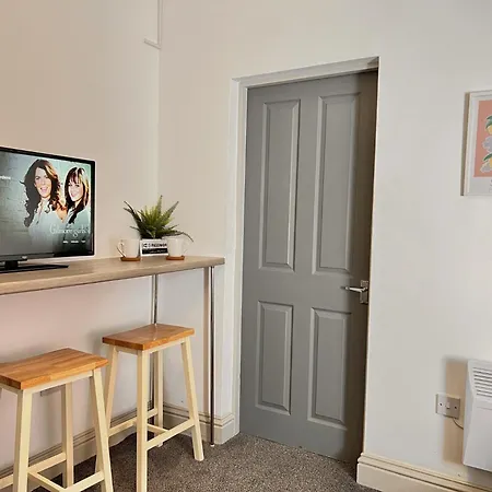 Cosy 1 Bedroom Apartment Next To Winter Gardens With Free On-Site Parking, Blackpool Esterno foto